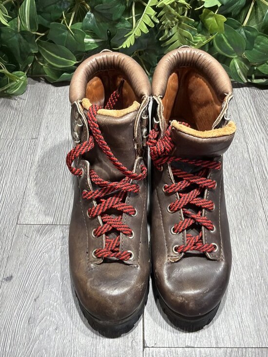 Vintage Vasque Hiking Boots Brown Leather Size 7.5  Mens MadeIn Italy NO INSO